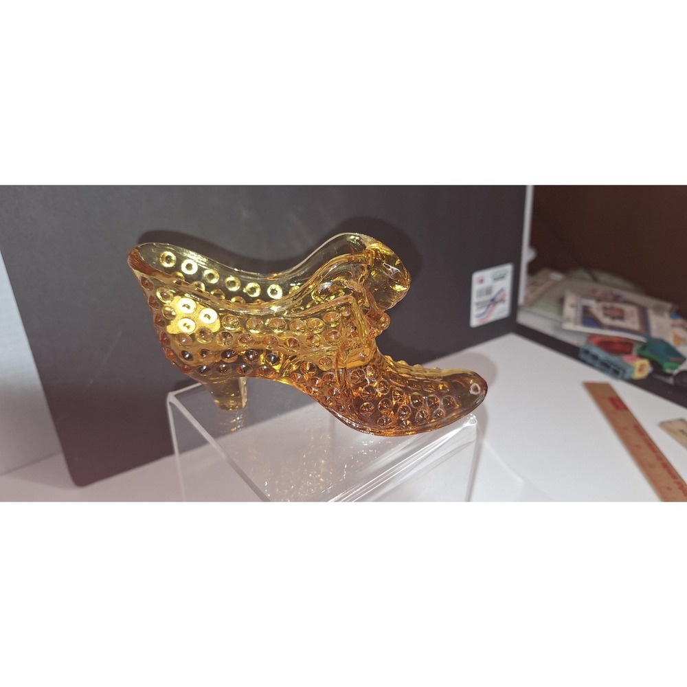 Fenton cat Head Hobnail Amber Glass Shoe